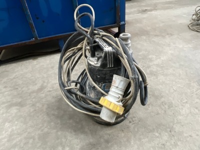 110v SUBMERISBLE PUMP