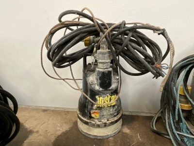 110v SUBMERISBLE PUMP