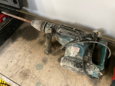 MAKITA HM1213C 110V DEMOLITION HAMMER