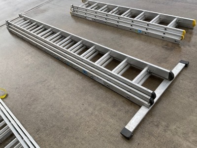 12 TREAD ALUMINIUM TRIPLE EXTENSION LADDER