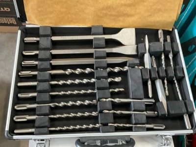 UNUSED MAKITA 17pc SDS BIT & CHISEL SET