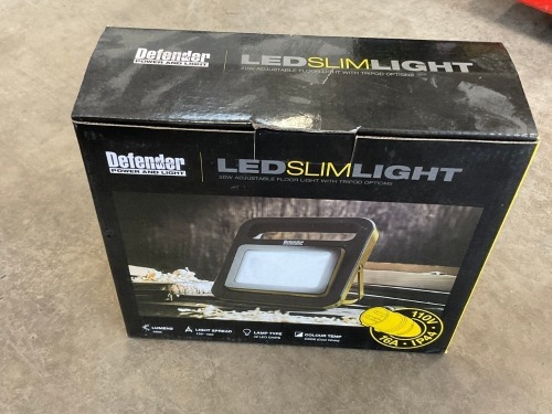 UNUSED DEFENDER 110V LED 20W SLIM LIGHT