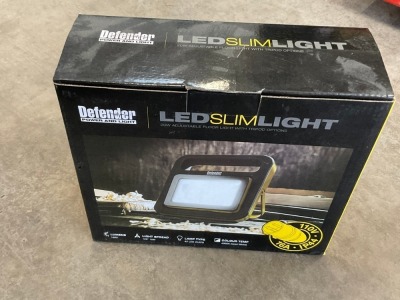 UNUSED DEFENDER 110V LED 20W SLIM LIGHT