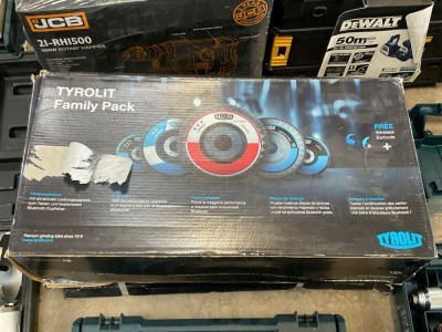 ASSORTMENT OF UNUSED TYROLIT FAMILY PACK FLAP DISCS C/W WIRELESS EAR BUDS