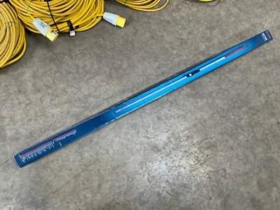 UNUSED BOSCH GR240 PROFESSIONAL EXTENDABLE MEASURING ROD STAFF