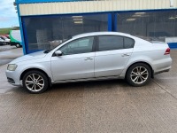 VOLKSWAGEN PASSAT TECH 1.6 TDI BLUE MOTION S 4DR SALOON - 6