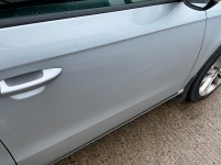 VOLKSWAGEN PASSAT TECH 1.6 TDI BLUE MOTION S 4DR SALOON - 17