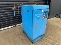 COMPAIR HYDROVANE V07ACE07 3 PHASE SCREW COMPRESSOR - 3