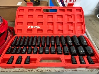 UNUSED 35 PIECE 1/2" DEEP SOCKET SET 8-32mm