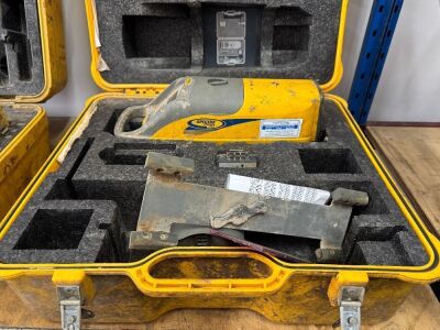 SPECTRA PRECISION DG511 PIPE LASER LEVEL & CASE