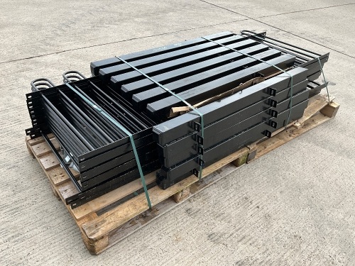 10No. UNUSED ROUND TOP METAL FENCING PANELS & 11No. POSTS