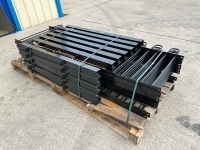 10No. UNUSED ROUND TOP METAL FENCING PANELS & 11No. POSTS - 3