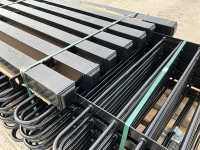 10No. UNUSED ROUND TOP METAL FENCING PANELS & 11No. POSTS - 4