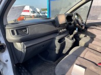 RENAULT TRAFIC SL28 BUSINESS+ SWB 2.0 BLUE DCI 130 - 10