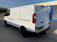 RENAULT TRAFIC SL28 BUSINESS+ SWB 2.0 BLUE DCI 130 - 12