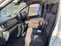 RENAULT TRAFIC SL28 BUSINESS+ SWB 2.0 BLUE DCI 130 - 8