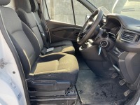 RENAULT TRAFIC SL28 BUSINESS+ SWB 2.0 BLUE DCI 130 - 22