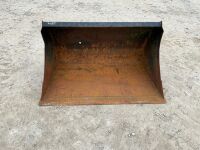 APPROX. 4.6ft BUCKET C/W EURO BRACKETS - 3