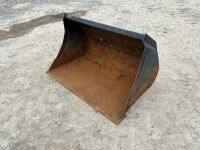 APPROX. 4.6ft BUCKET C/W EURO BRACKETS - 4