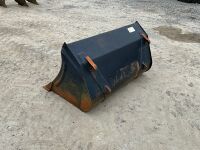 APPROX. 4.6ft BUCKET C/W EURO BRACKETS - 6