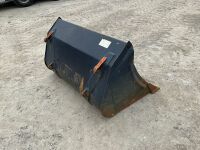 APPROX. 4.6ft BUCKET C/W EURO BRACKETS - 8