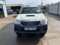 TOYOTA HILUX ACTIVE 2.5 D-4D 4WD&nbsp;DOUBLE CAB PICK UP&nbsp; - 3