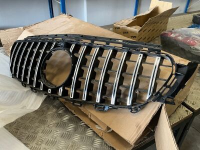 UNUSED GRILL TO SUIT MERCEDES E-CLASS
