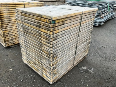 PALLET TO INC. APPROX. 25No. 1400mm x 950mm x 45mm PANELS