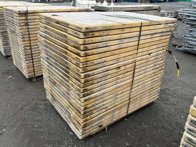 PALLET TO INC. APPROX. 25No. 1400mm x 950mm x 45mm PANELS