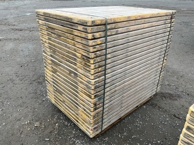 PALLET TO INC. APPROX. 25No. 1400mm x 950mm x 45mm PANELS