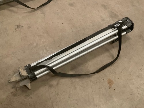 LASER LEVEL TRIPOD LEGS