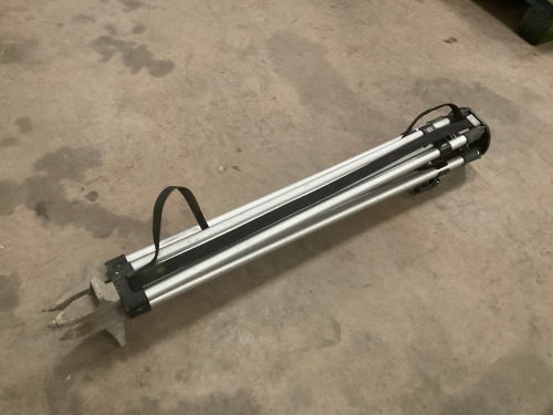 LASER LEVEL TRIPOD LEGS