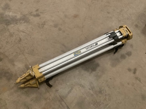 LASER LEVEL TRIPOD LEGS