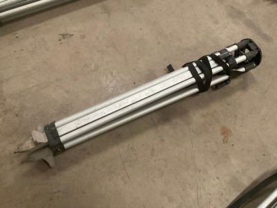 LASER LEVEL TRIPOD LEGS