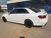 MERCEDES-BENZ E CLASS E350 AMG SPORT 3.0 BLUETEC 4DR 7G-TRONIC AUTOMATIC SALOON - 13