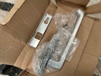 LOT TO INC. UNUSED DIRIGENT DOOR HANDLES - 3