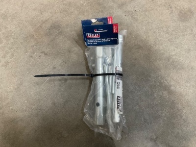 3NO. UNUSED SEALY DOUBLE END LONG REACH SPARK PLUG SPANNERS