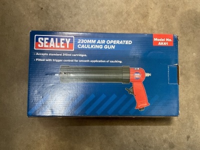 UNUSED SEALEY 230mm AIR OPERATED CAULKING GUN