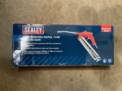 UNUSED SEALEY AIR OPERATED PISTOL TYPE GREASE GUN