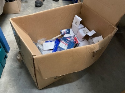 BOX LOT TO INC. ASSORTED SEALEY ACCESSORIES