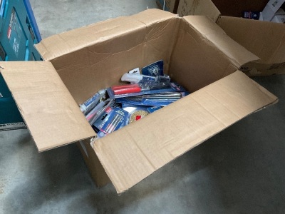 BOX LOT TO INC. ASSORTED SEALEY ACCESSORIES