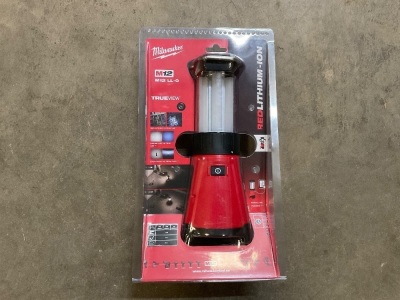 UNUSED MILWAUKEE M12 TRUE VIEW WORK LIGHT - UNIT ONLY