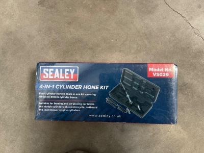 UNUSED SEALEY 4-IN-1 CYCLINDER HONE KIT
