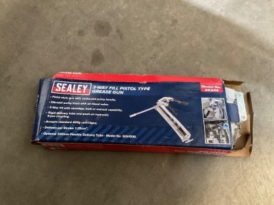 UNUSED SEALEY 3-WAY FILL PISTOL TYPE GREASE GUN