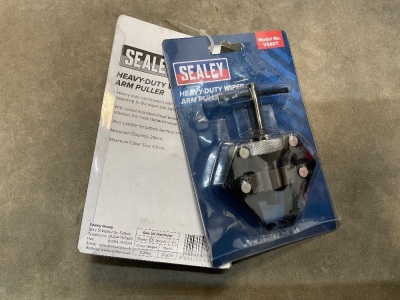 2NO. SEALEY HEAVY DUTY WIPER ARM PULLERS