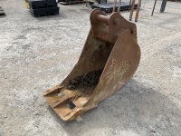 APPROX. 2ft TOOTHLESS DIGGING BUCKET TO SUIT 13 TON EXCAVATOR - 3