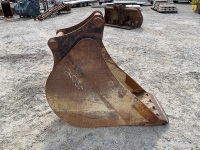 APPROX. 2ft TOOTHLESS DIGGING BUCKET TO SUIT 20 TON EXCAVATOR - 4