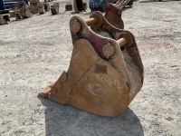 APPROX. 2ft STRICKLAND TOOTHLESS BUCKET TO SUIT 20 TON EXCAVATOR - 7