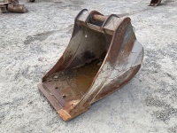 APPROX. 3ft TOOTHLESS DIGGING BUCKET TO SUIT 20 TON EXCAVATOR - 3