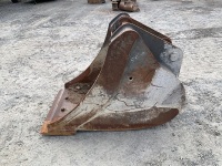 APPROX. 3ft TOOTHLESS DIGGING BUCKET TO SUIT 20 TON EXCAVATOR - 8